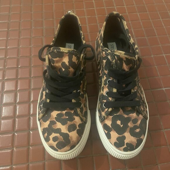 Steve Madden Canvas Platform Leopard Print Shoe - Picture 4 of 5